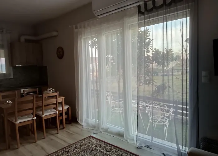 Διαμέρισμα Με Δύο Δωμάτια, Δύο Μπάνια